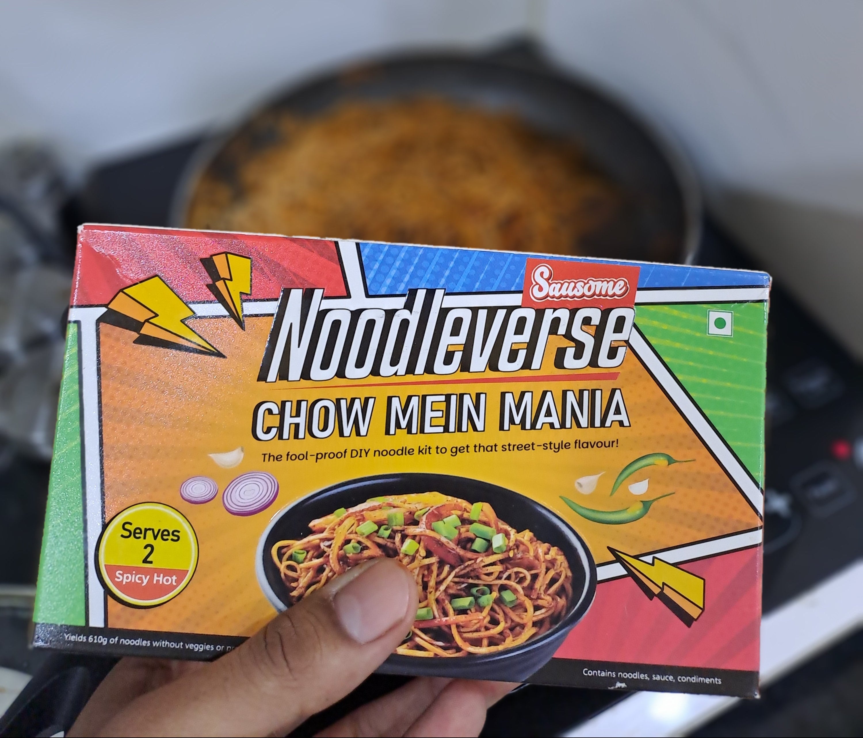 Noddlesnack Chow Mein Mania box